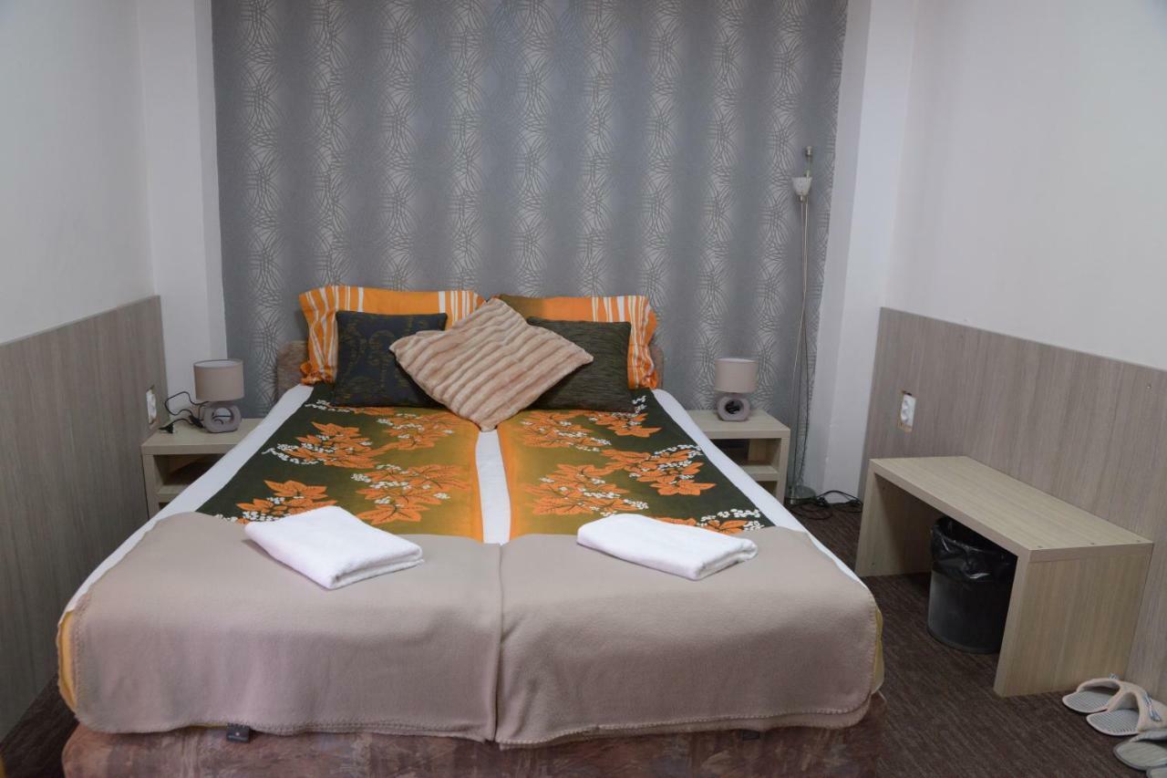 Guest House Golden Coin Nisz Zewnętrze zdjęcie
