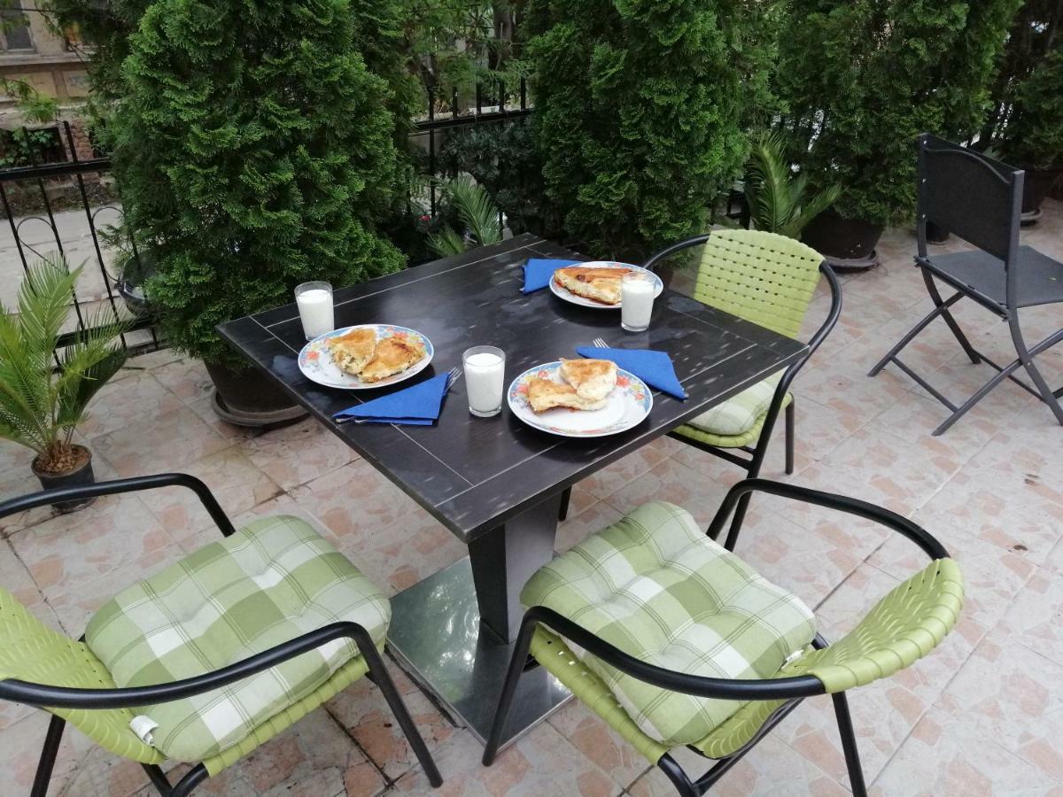 Guest House Golden Coin Nisz Zewnętrze zdjęcie