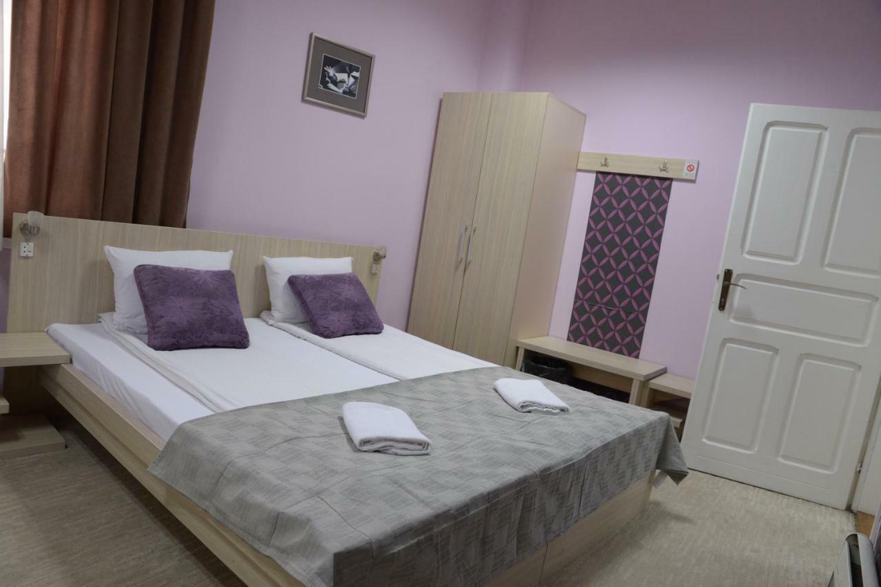 Guest House Golden Coin Nisz Zewnętrze zdjęcie