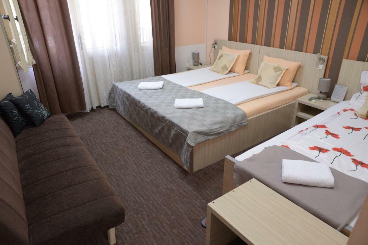 Guest House Golden Coin Nisz Zewnętrze zdjęcie